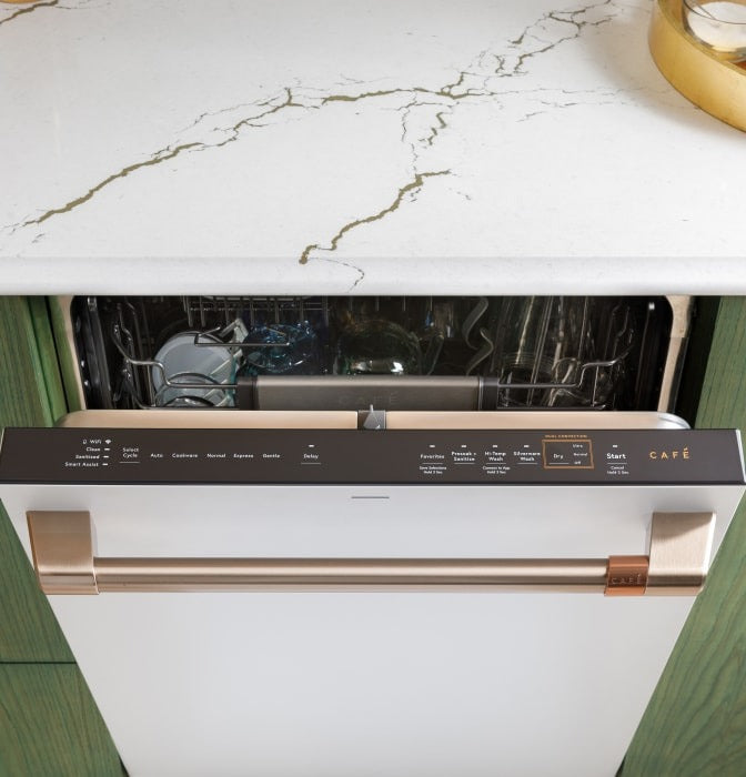 CDT858P4VW2 Café™ 24" Top Control Built-In Dishwasher with Ultra Wash & Dry and 3rd Rack in Matte White