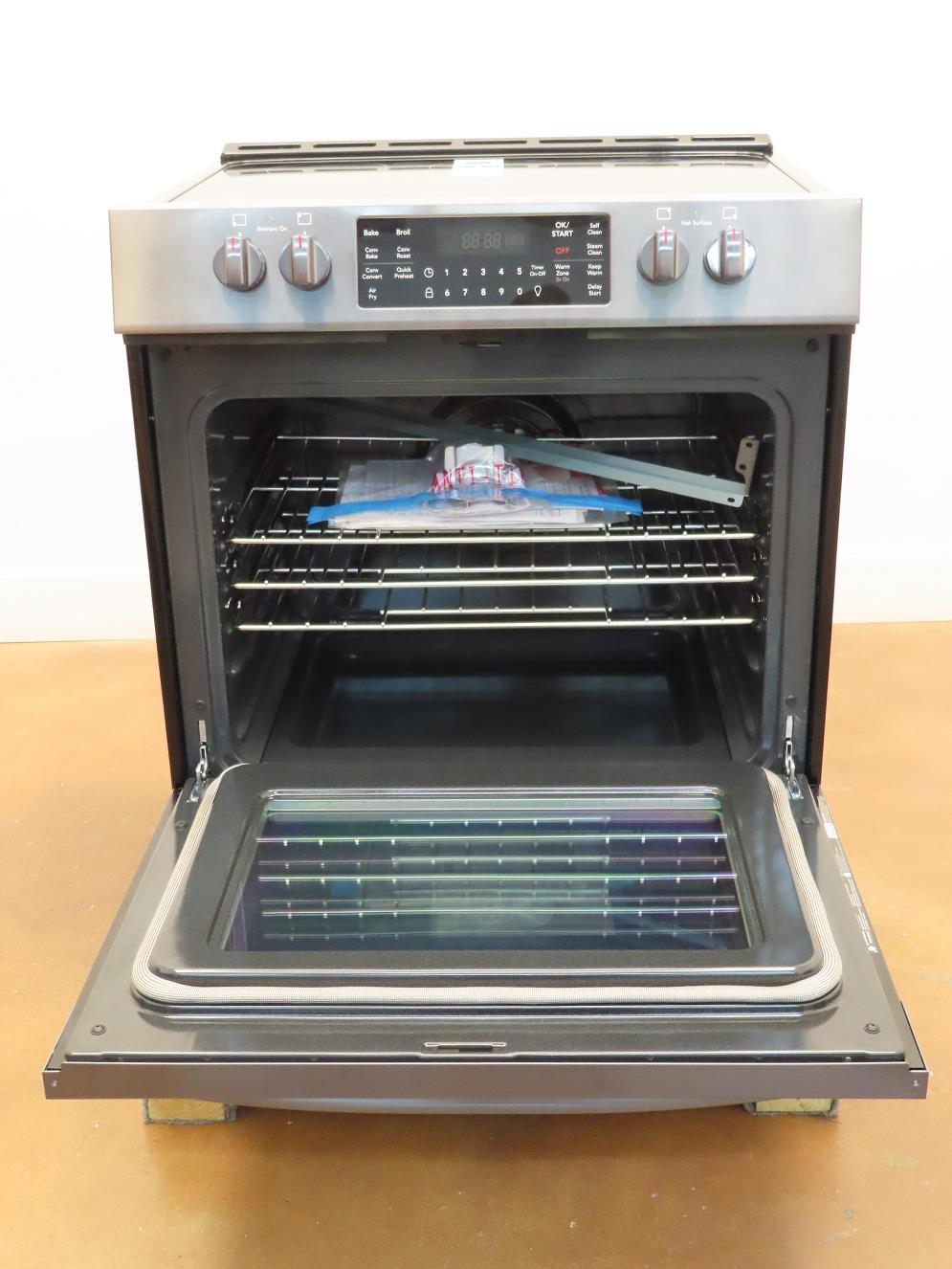 Frigidaire Gallery Series FGEH3047VD 30"Electric Range Black St.S. Full Warranty