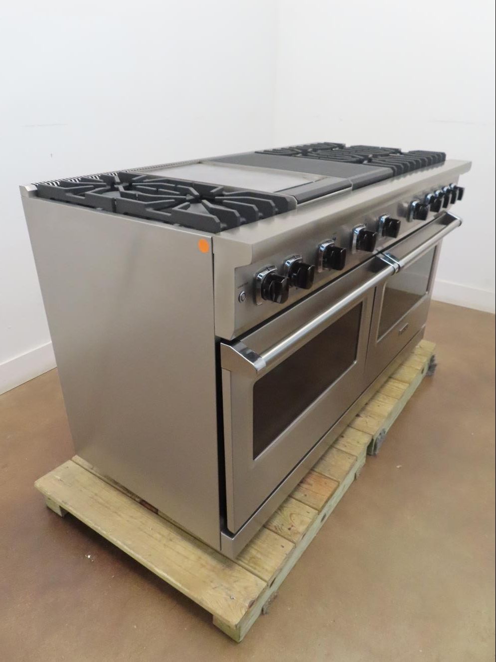 Viking Professional 5 Series VGR5606GQSS 60" Freestanding Gas Range 2019 Model