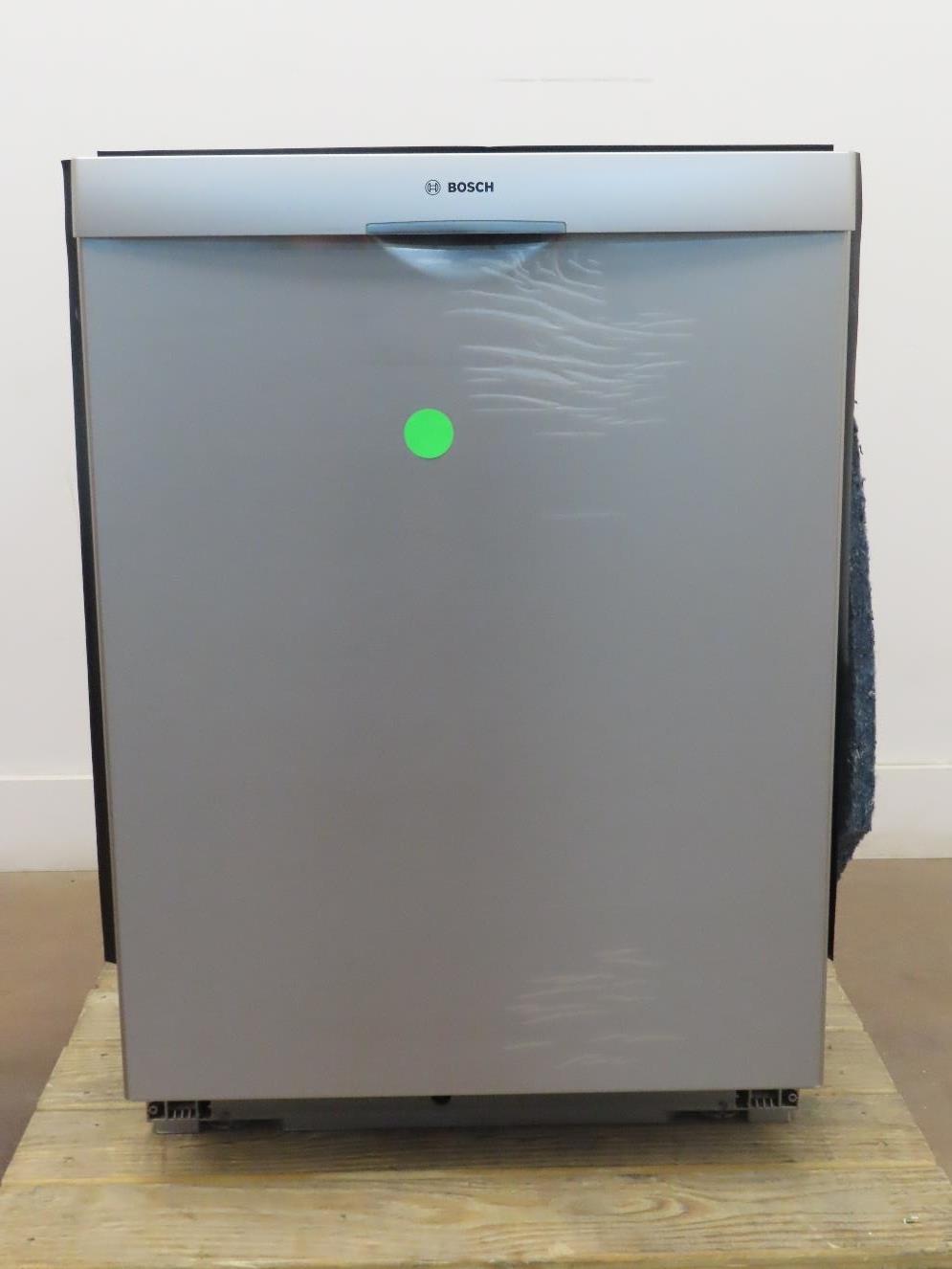 Bosch 300 Series SHSM63W55N 24" 3rd Rack 44 dBA Fully Integrated Dishwasher Pics