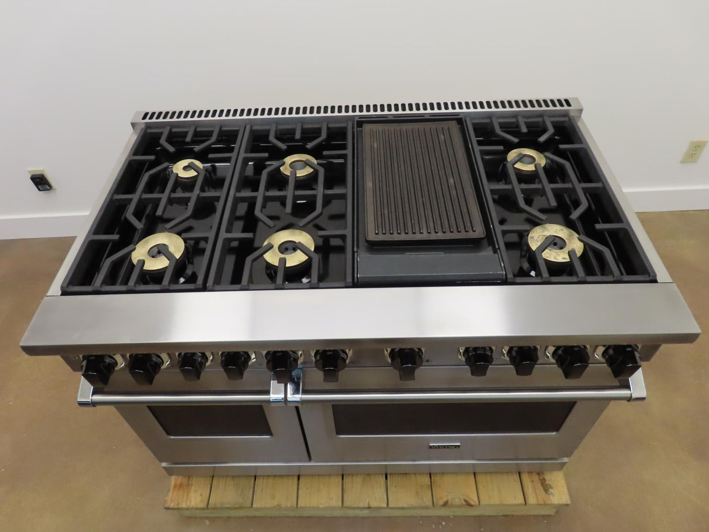 Viking 7 Series VDR74826GSS 48" Freestanding Professional Dual Fuel Range