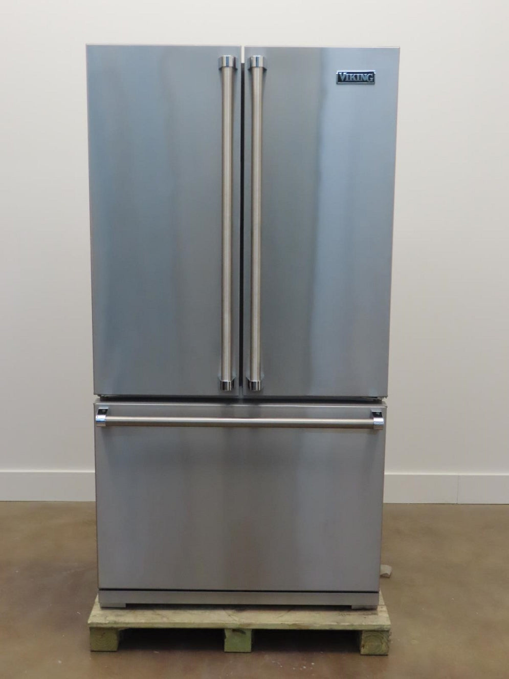 Viking 3 Series RVRF3361SS 36" Counter Depth French-Door Refrigerator 2020 Model