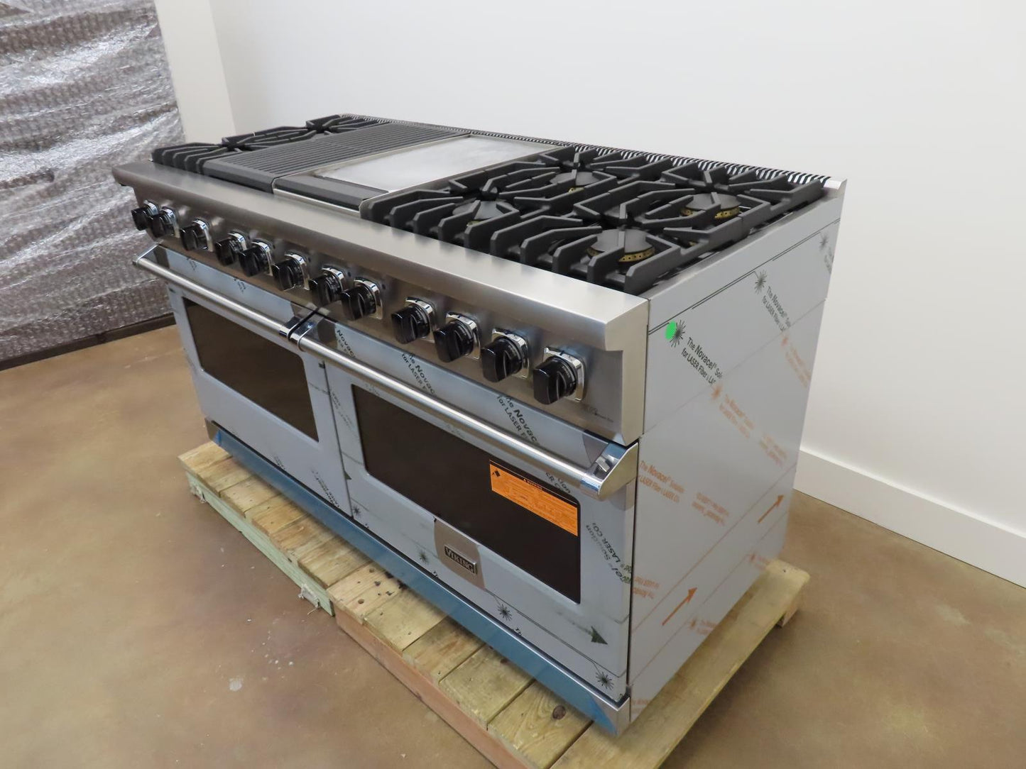 Viking 5 Series VDR5606GQSS 60" Stainless Professional Dual Fuel Range 2023Model