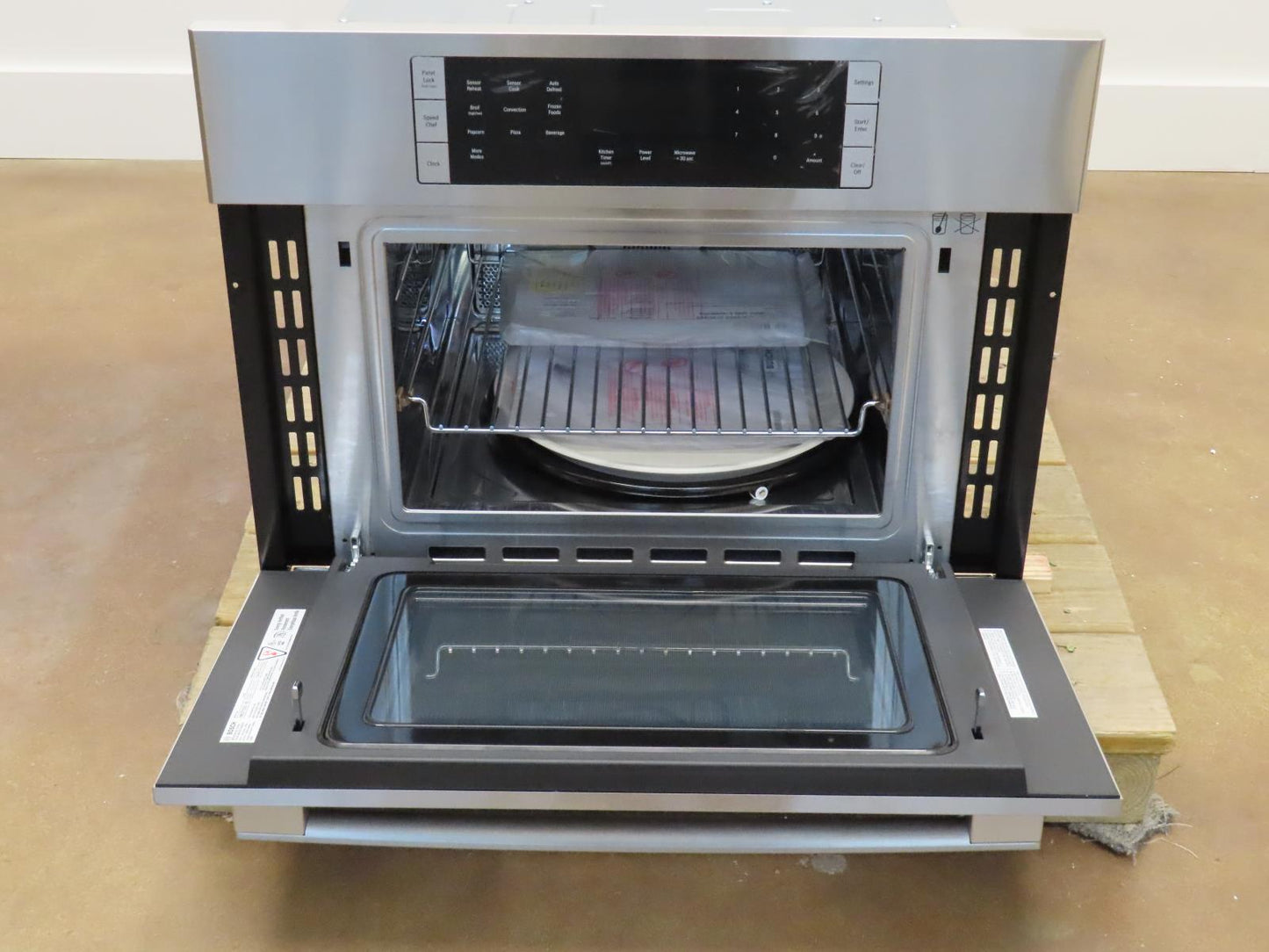 Bosch 800 Series HMC87152UC 27" Sensor AutoDefrost Speed Convection Oven Pics