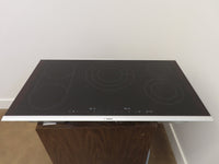 Bosch Benchmark Series NETP669SUC 36" Electric Cooktop with 5 Elements