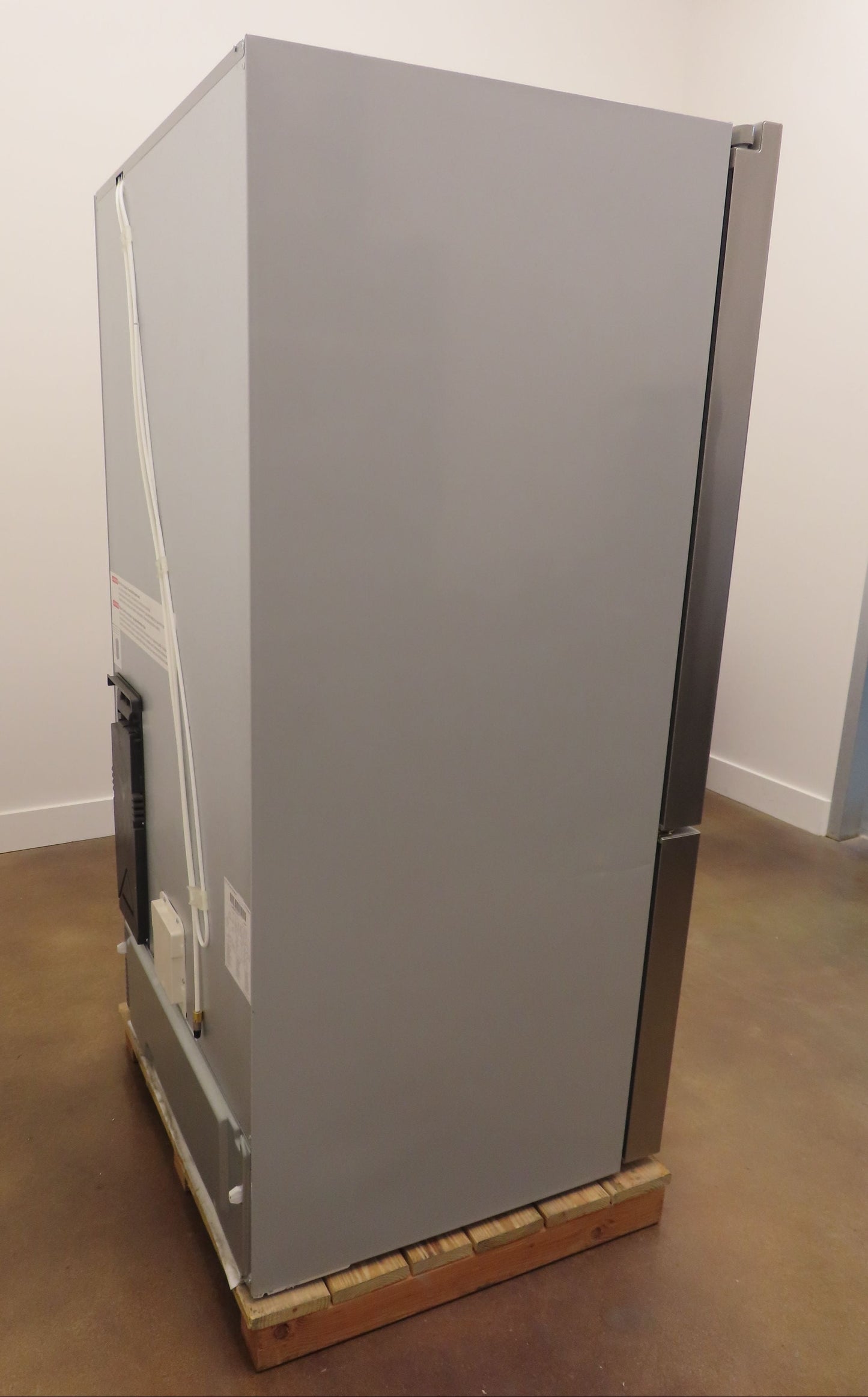 Bosch 500 Series B36FD50SNS 36" Full Depth French Door Refrigerator Pictures