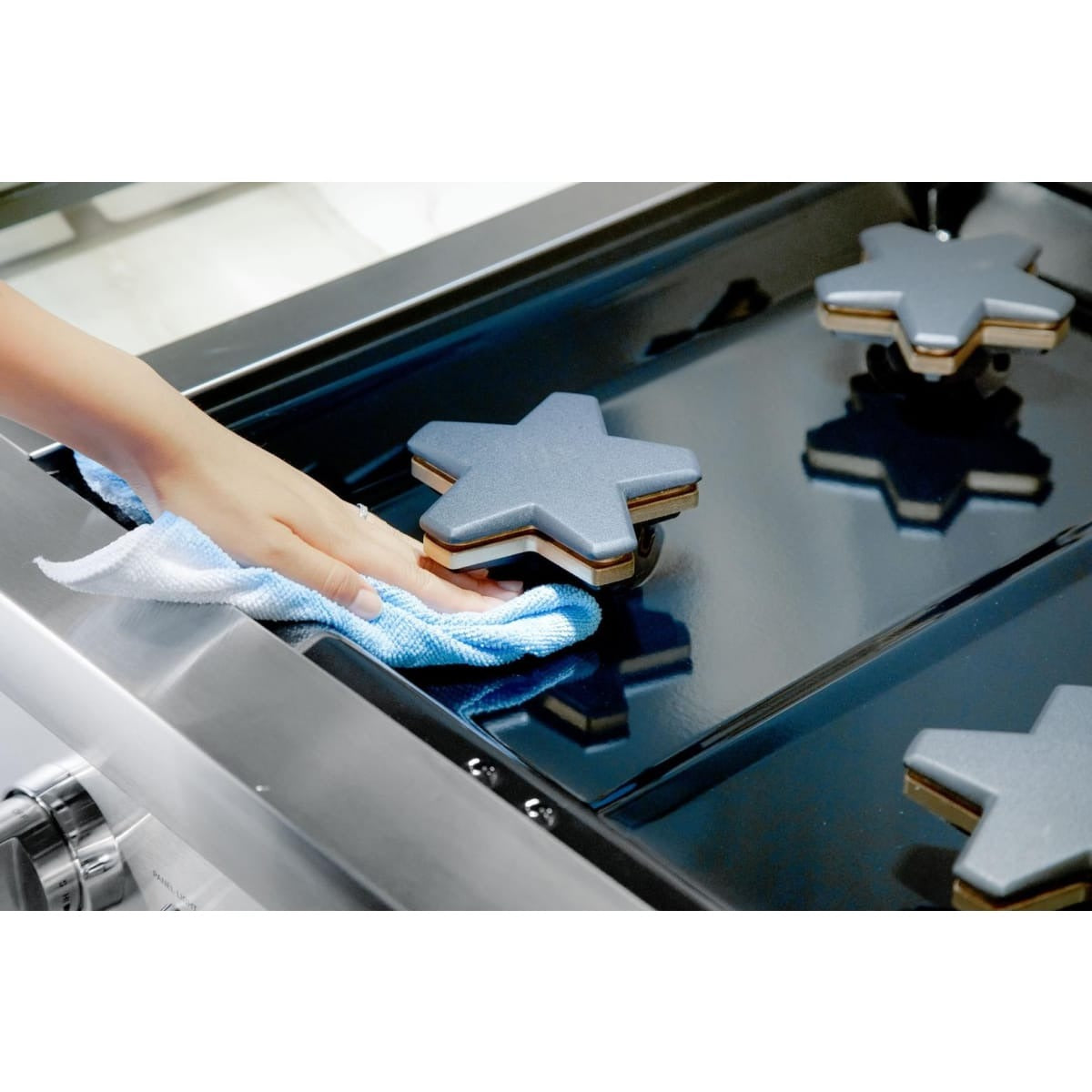 PRG364WDG — Thermador “Pro Grand” 36″ Gas Range with 5.7 cu ft Oven, Star® Burner 22,000 BTU, ExtraLow® Simmer Burners, Non-Stick Griddle, True Convection, WiFi / Home Connect™